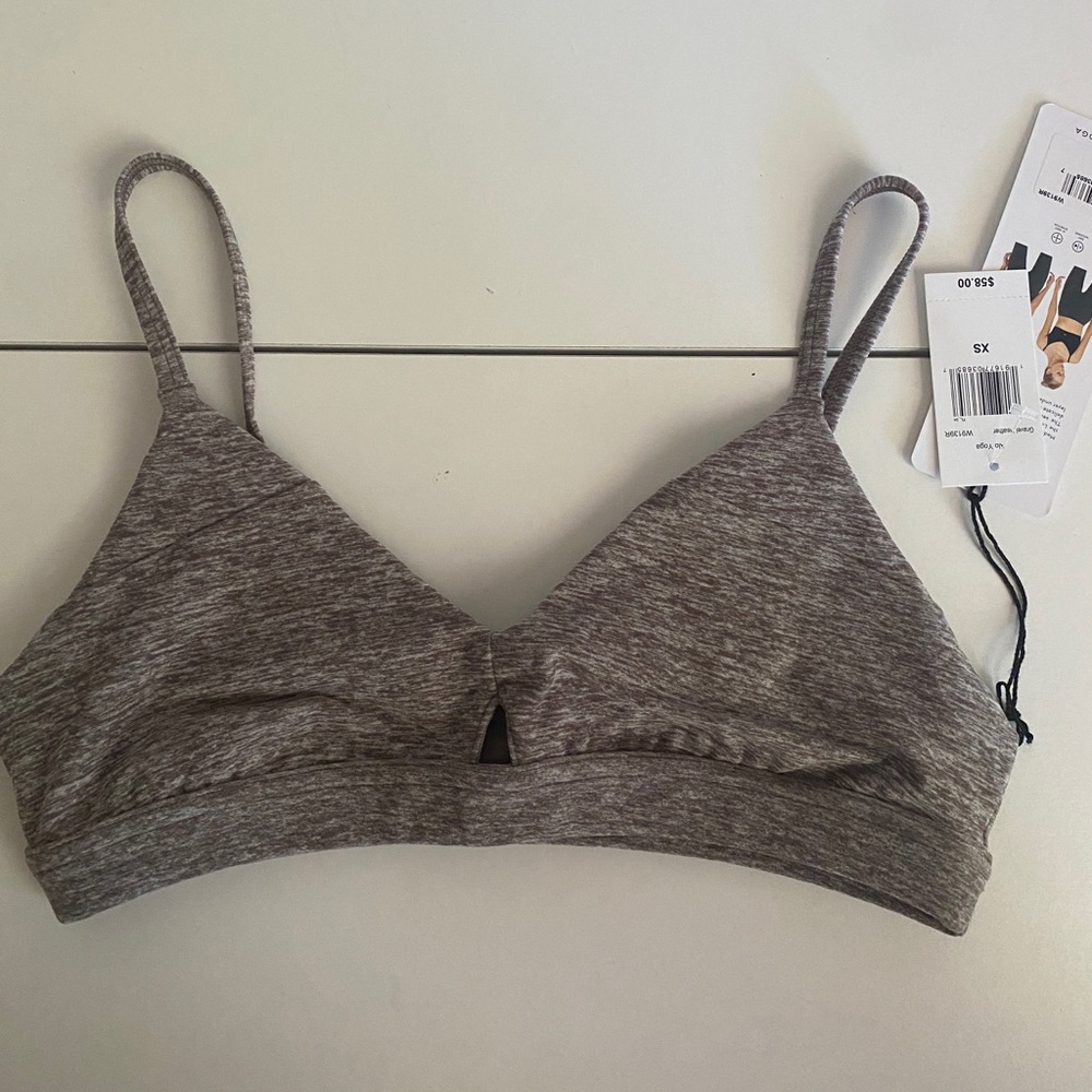 alo sports bra